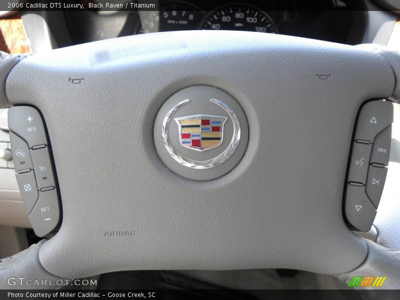 Black Raven / Titanium 2006 Cadillac DTS Luxury