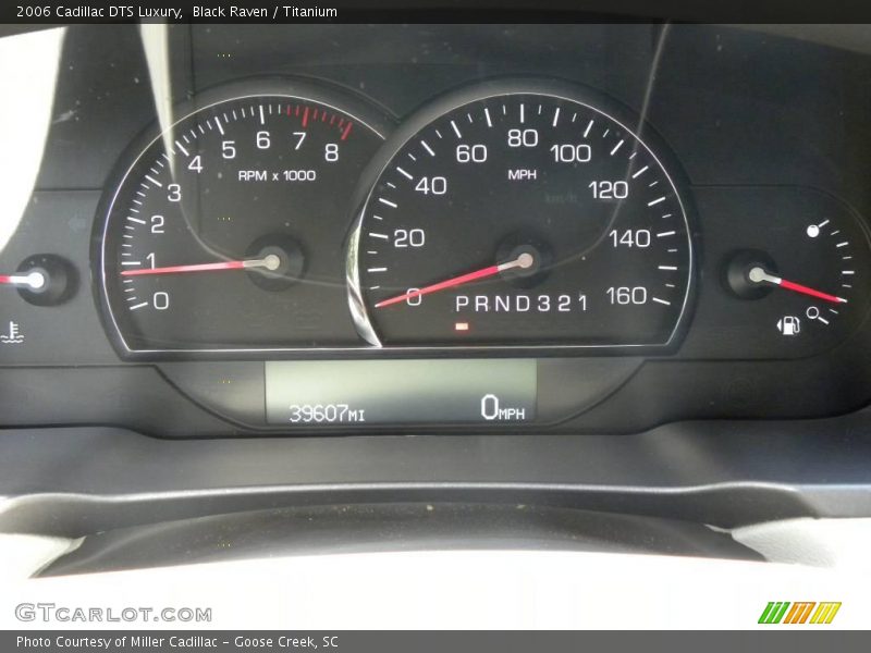 Black Raven / Titanium 2006 Cadillac DTS Luxury