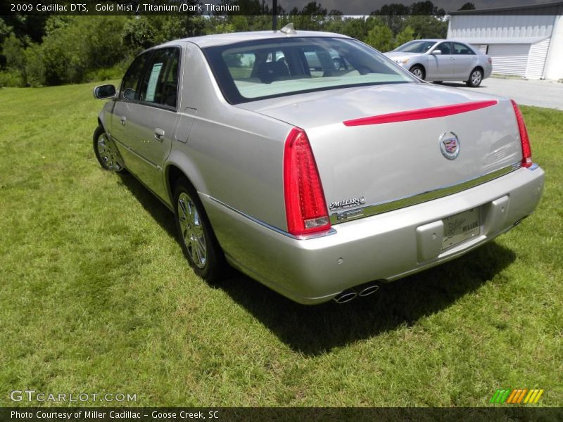Gold Mist / Titanium/Dark Titanium 2009 Cadillac DTS