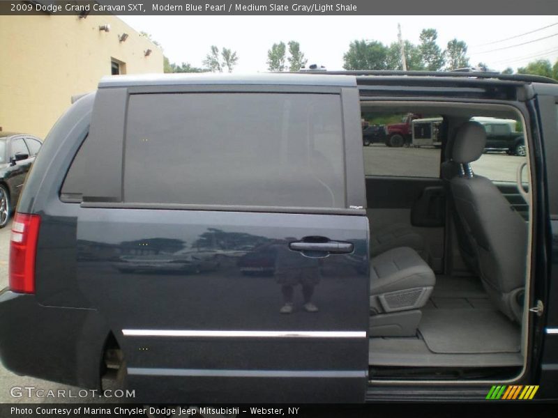 Modern Blue Pearl / Medium Slate Gray/Light Shale 2009 Dodge Grand Caravan SXT