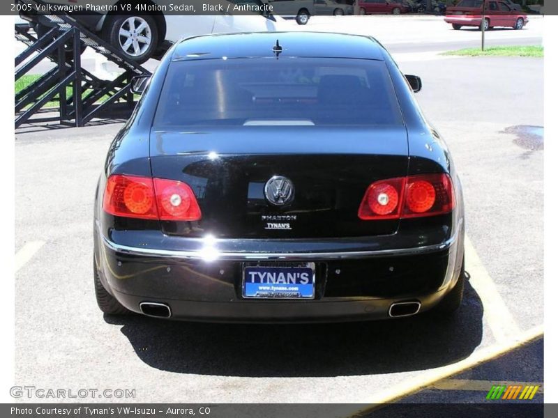 Black / Anthracite 2005 Volkswagen Phaeton V8 4Motion Sedan