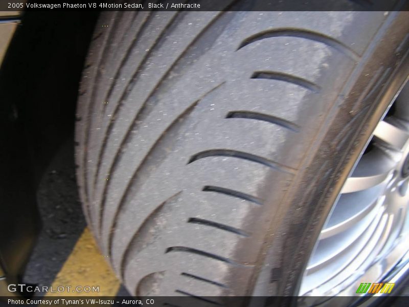 Black / Anthracite 2005 Volkswagen Phaeton V8 4Motion Sedan