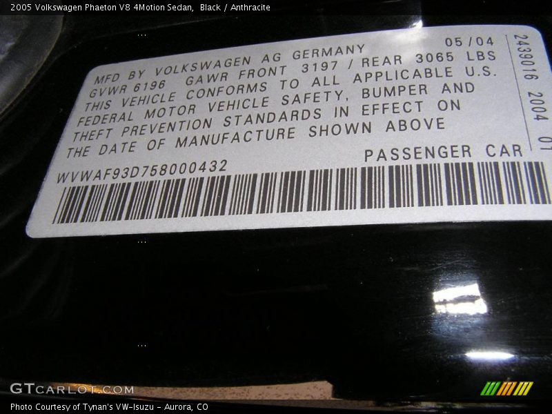 Black / Anthracite 2005 Volkswagen Phaeton V8 4Motion Sedan