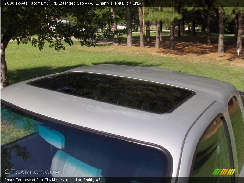 Lunar Mist Metallic / Gray 2000 Toyota Tacoma V6 TRD Extended Cab 4x4