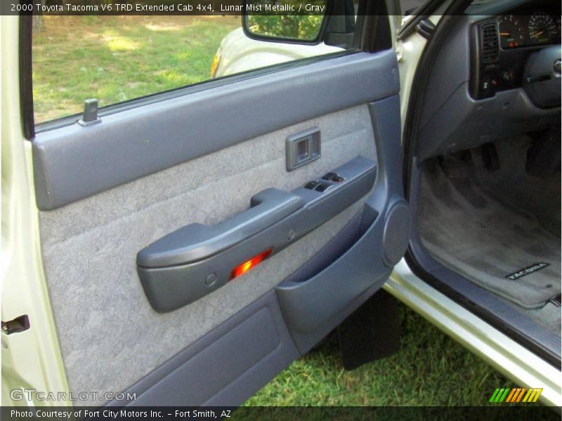 Lunar Mist Metallic / Gray 2000 Toyota Tacoma V6 TRD Extended Cab 4x4