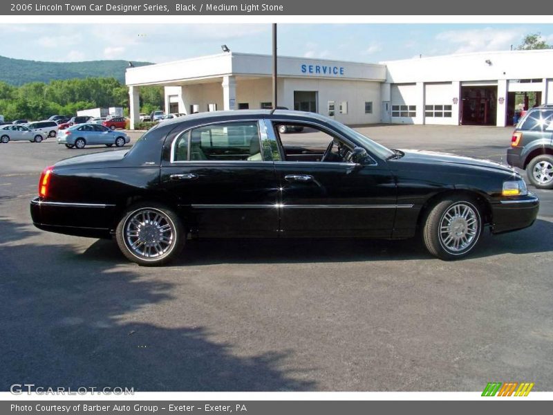 Black / Medium Light Stone 2006 Lincoln Town Car Designer Series