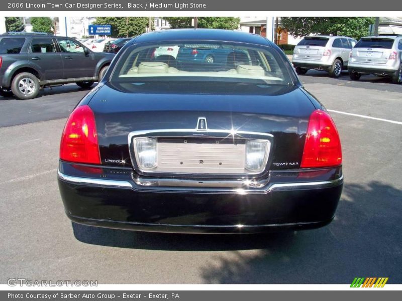 Black / Medium Light Stone 2006 Lincoln Town Car Designer Series