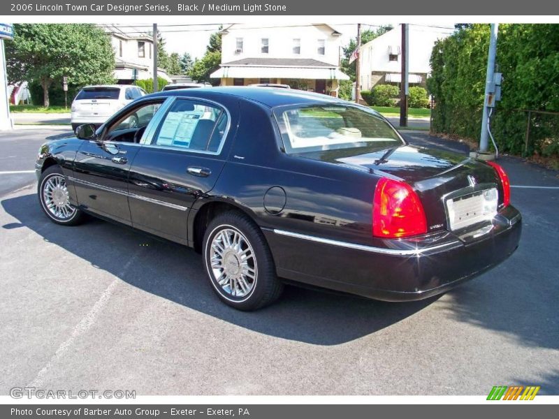 Black / Medium Light Stone 2006 Lincoln Town Car Designer Series