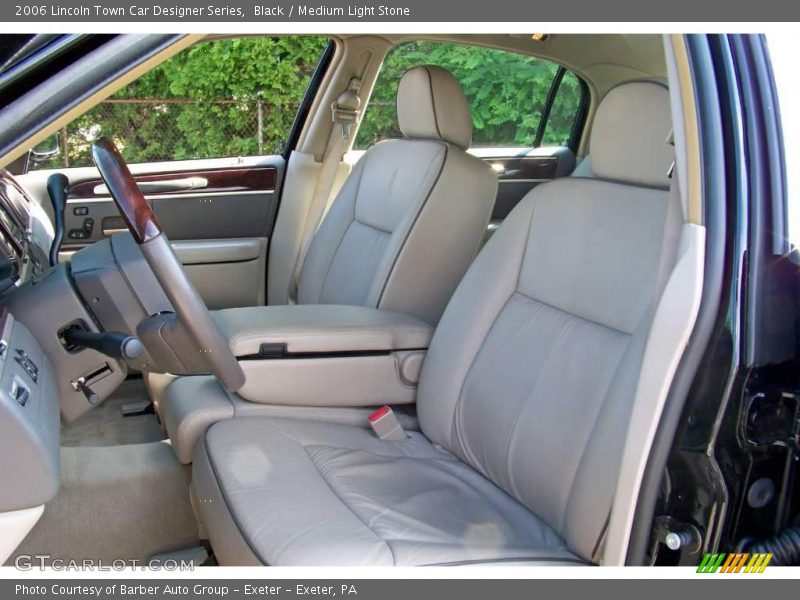 Black / Medium Light Stone 2006 Lincoln Town Car Designer Series