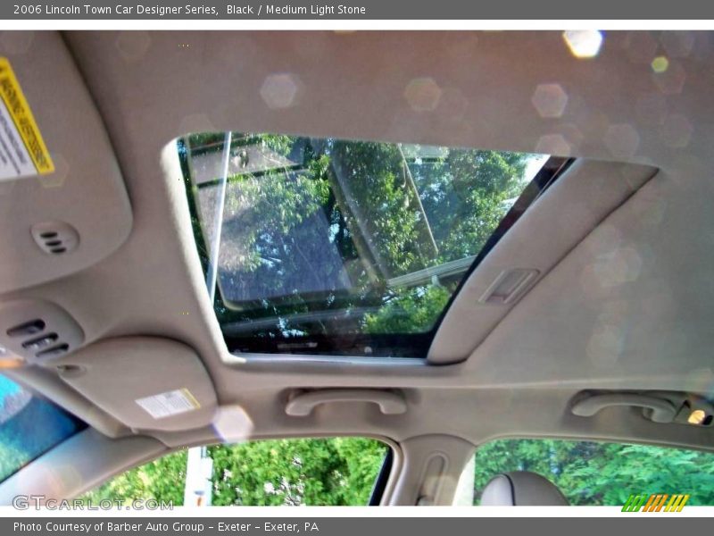 Black / Medium Light Stone 2006 Lincoln Town Car Designer Series