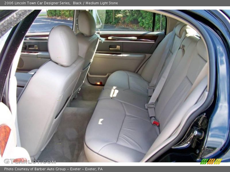 Black / Medium Light Stone 2006 Lincoln Town Car Designer Series