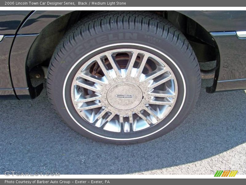 Black / Medium Light Stone 2006 Lincoln Town Car Designer Series