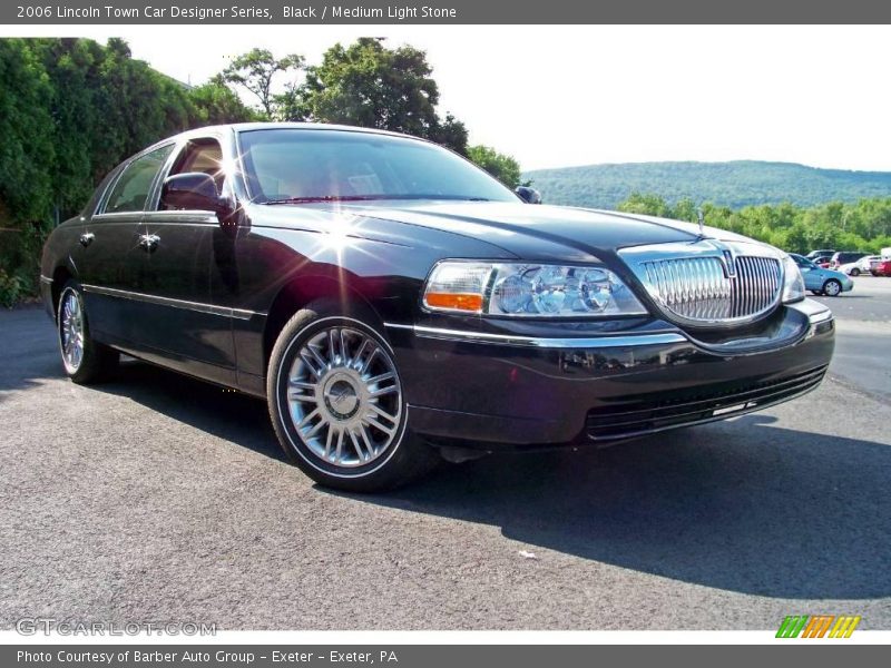 Black / Medium Light Stone 2006 Lincoln Town Car Designer Series
