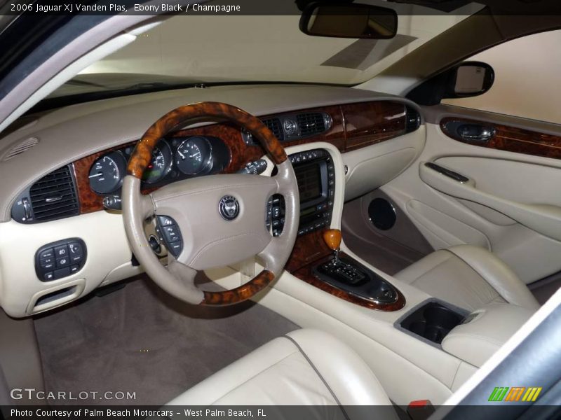 Ebony Black / Champagne 2006 Jaguar XJ Vanden Plas