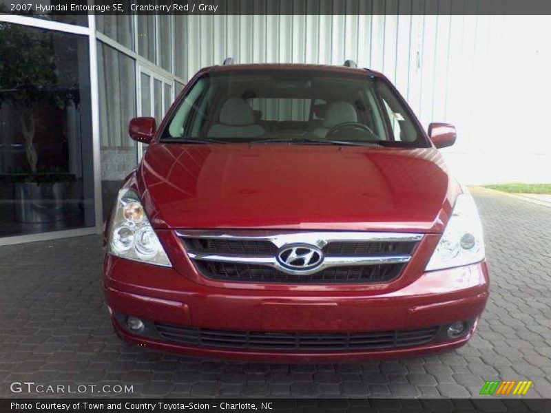 Cranberry Red / Gray 2007 Hyundai Entourage SE