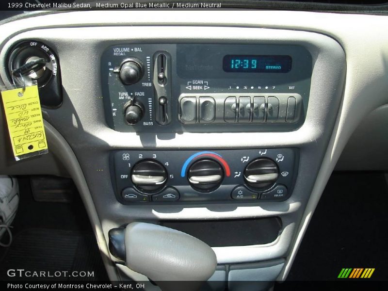 Medium Opal Blue Metallic / Medium Neutral 1999 Chevrolet Malibu Sedan