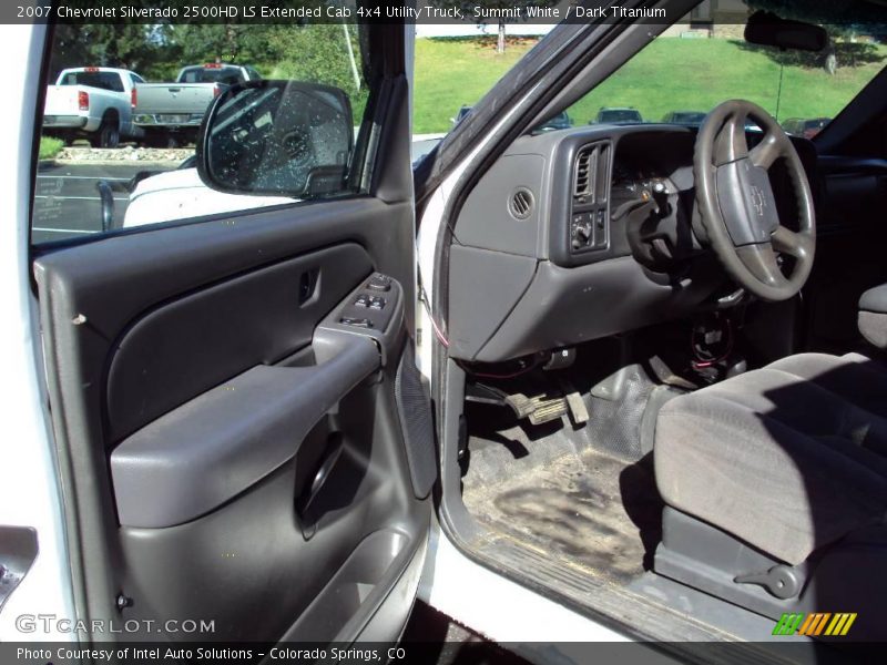 Summit White / Dark Titanium 2007 Chevrolet Silverado 2500HD LS Extended Cab 4x4 Utility Truck