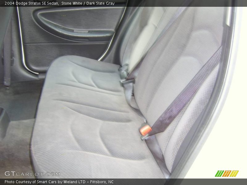 Stone White / Dark Slate Gray 2004 Dodge Stratus SE Sedan