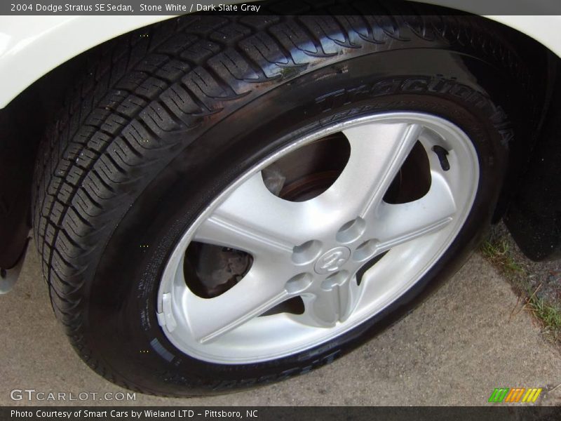 Stone White / Dark Slate Gray 2004 Dodge Stratus SE Sedan