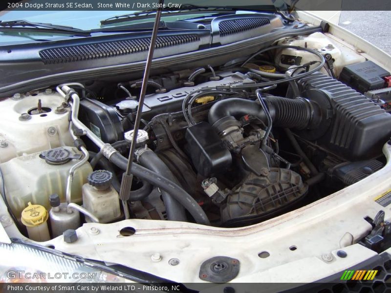 Stone White / Dark Slate Gray 2004 Dodge Stratus SE Sedan