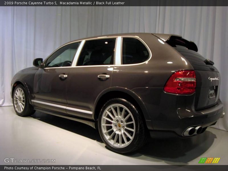 Macadamia Metallic / Black Full Leather 2009 Porsche Cayenne Turbo S