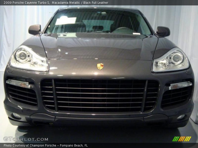 Macadamia Metallic / Black Full Leather 2009 Porsche Cayenne Turbo S