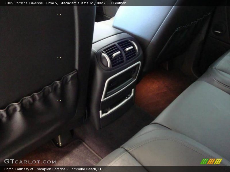 Macadamia Metallic / Black Full Leather 2009 Porsche Cayenne Turbo S
