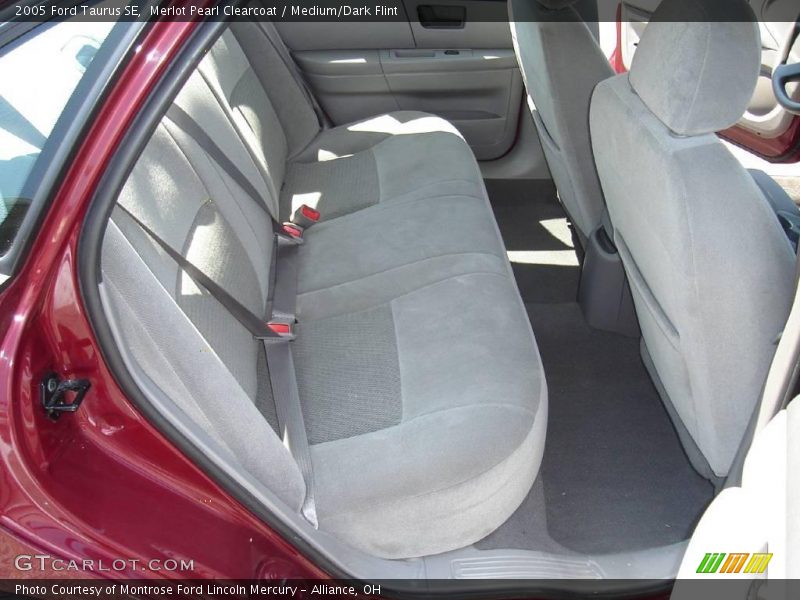 Merlot Pearl Clearcoat / Medium/Dark Flint 2005 Ford Taurus SE
