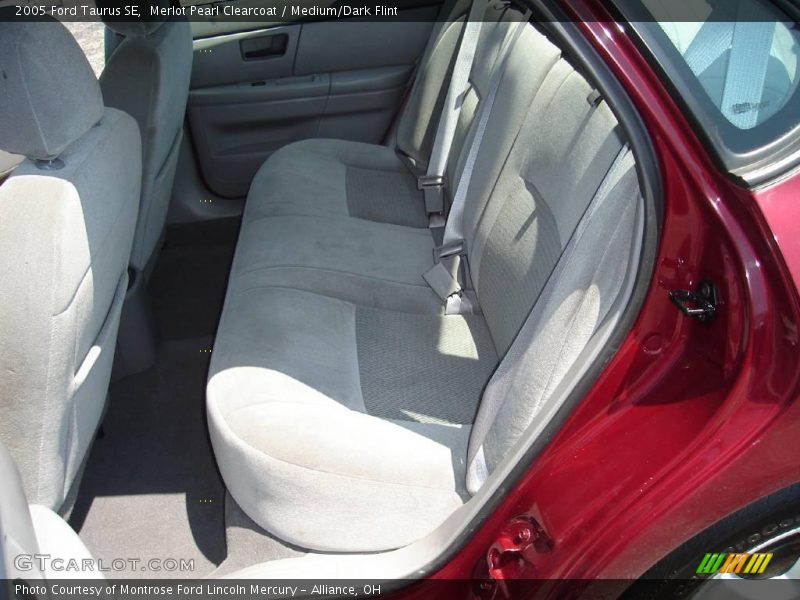 Merlot Pearl Clearcoat / Medium/Dark Flint 2005 Ford Taurus SE
