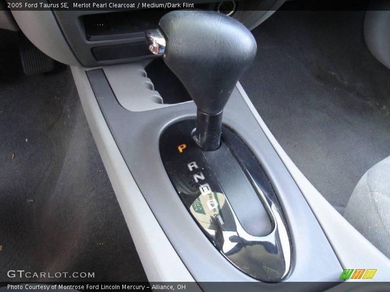 Merlot Pearl Clearcoat / Medium/Dark Flint 2005 Ford Taurus SE