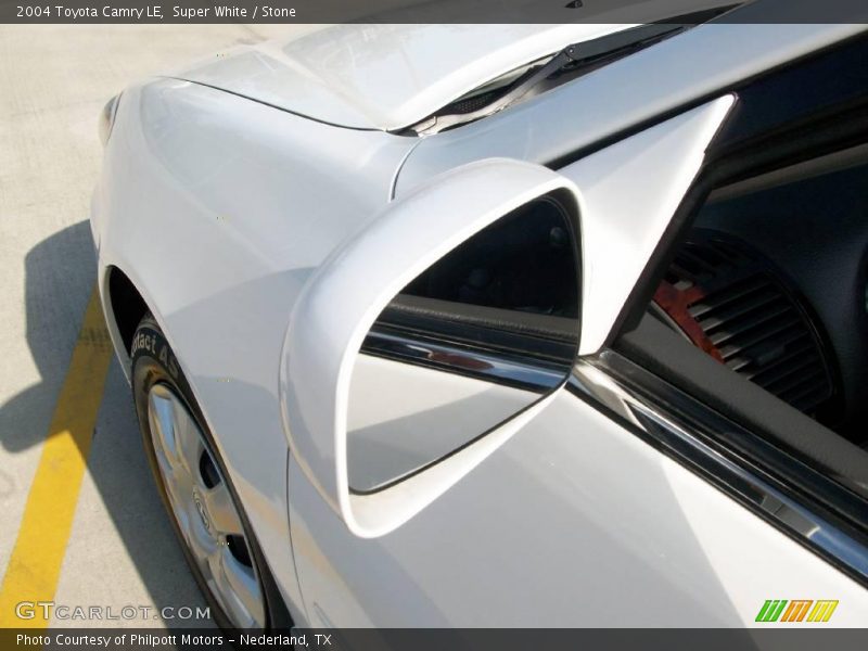 Super White / Stone 2004 Toyota Camry LE