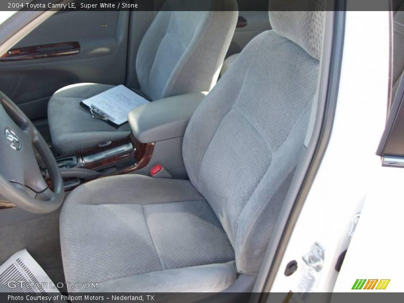 Super White / Stone 2004 Toyota Camry LE