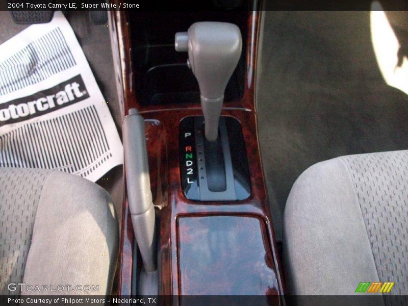 Super White / Stone 2004 Toyota Camry LE