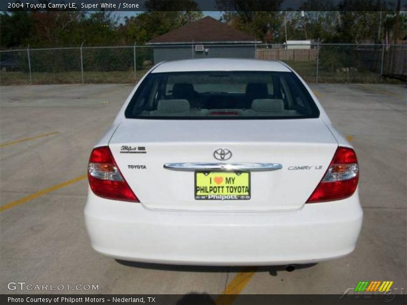 Super White / Stone 2004 Toyota Camry LE