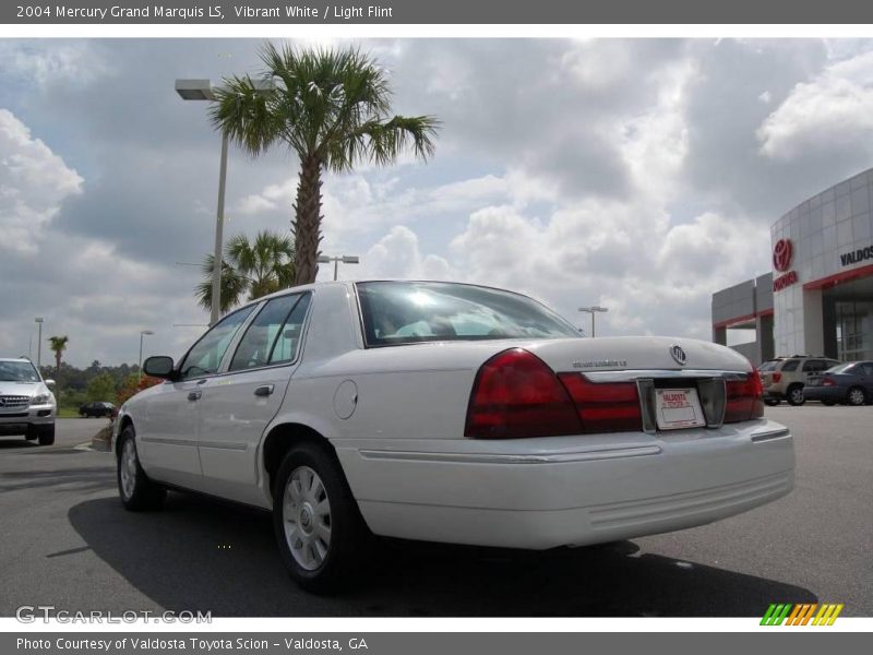 Vibrant White / Light Flint 2004 Mercury Grand Marquis LS