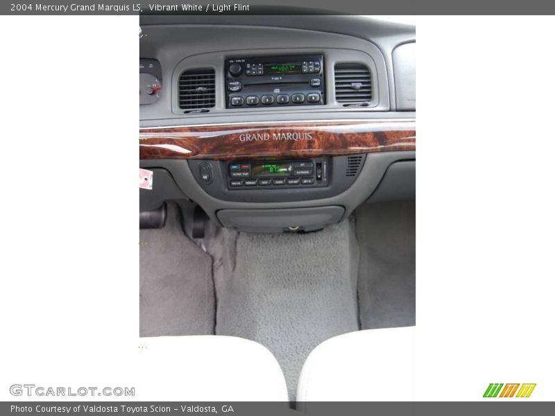 Vibrant White / Light Flint 2004 Mercury Grand Marquis LS