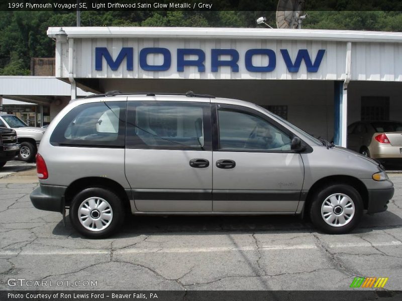 Light Driftwood Satin Glow Metallic / Grey 1996 Plymouth Voyager SE