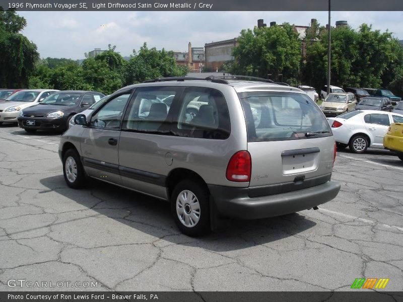 Light Driftwood Satin Glow Metallic / Grey 1996 Plymouth Voyager SE