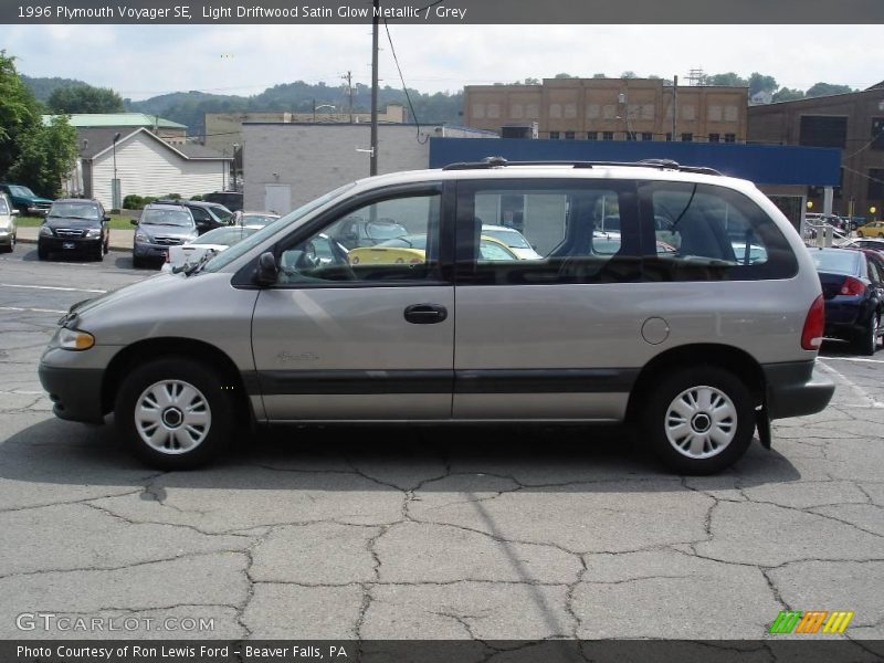 Light Driftwood Satin Glow Metallic / Grey 1996 Plymouth Voyager SE