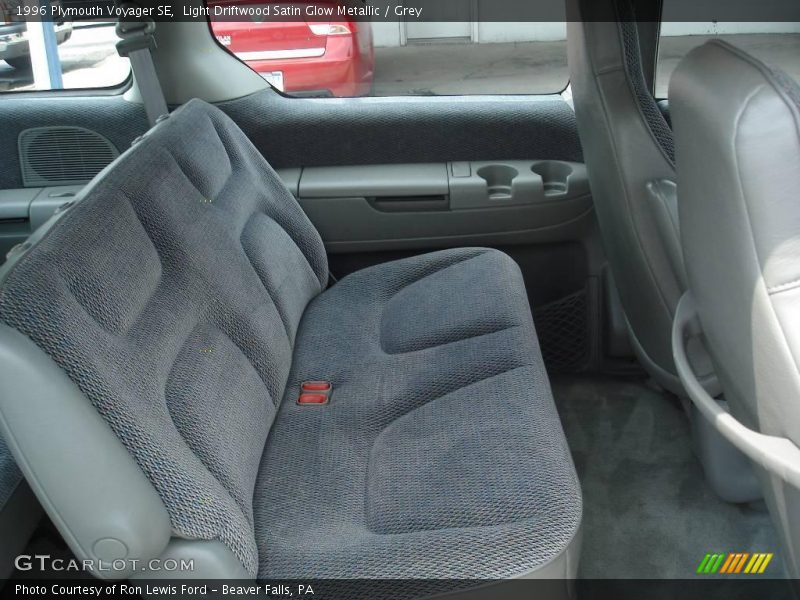 Light Driftwood Satin Glow Metallic / Grey 1996 Plymouth Voyager SE