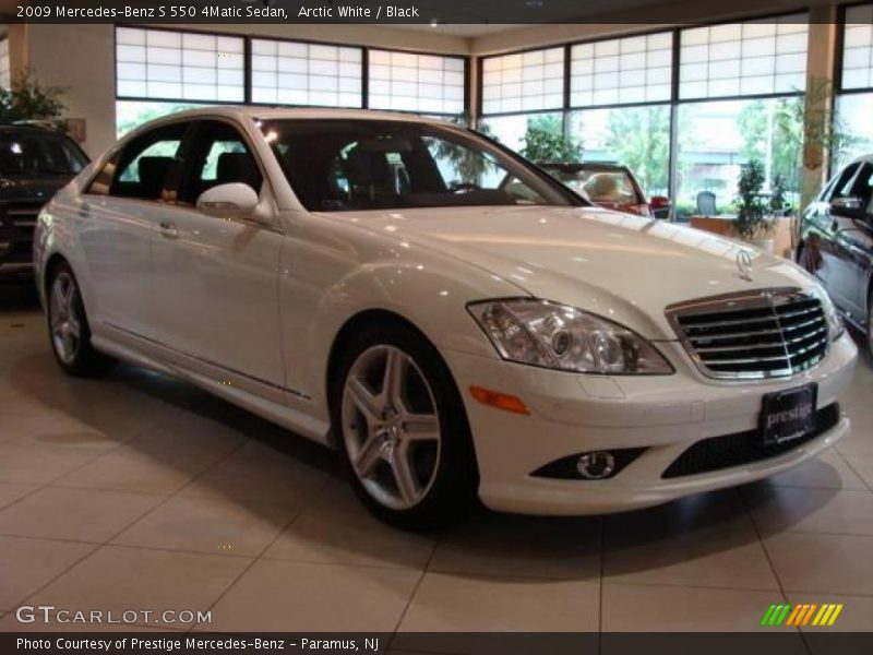 Arctic White / Black 2009 Mercedes-Benz S 550 4Matic Sedan