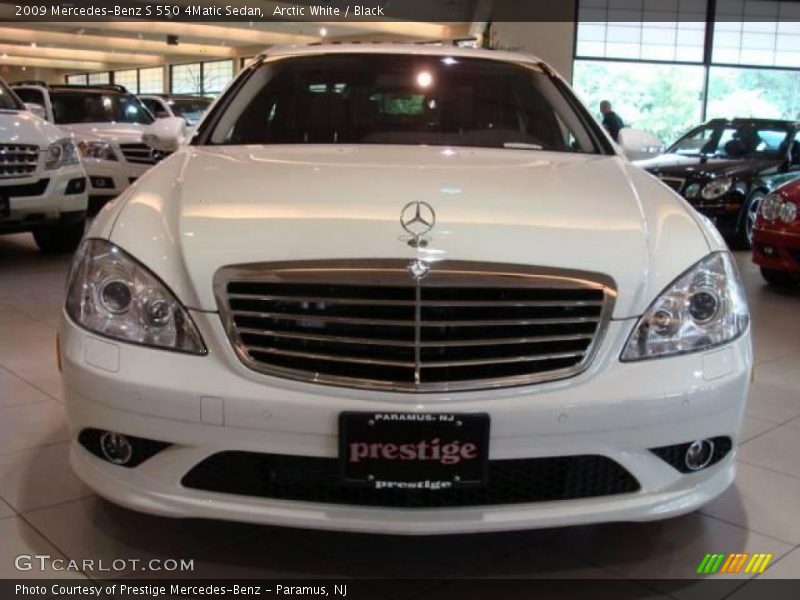 Arctic White / Black 2009 Mercedes-Benz S 550 4Matic Sedan
