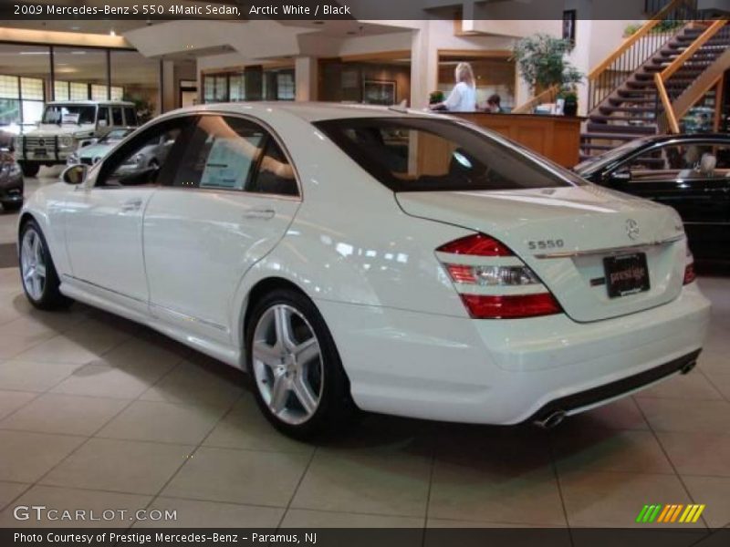 Arctic White / Black 2009 Mercedes-Benz S 550 4Matic Sedan