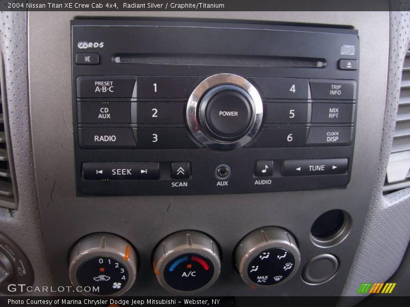 Radiant Silver / Graphite/Titanium 2004 Nissan Titan XE Crew Cab 4x4