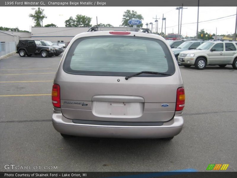 Champagne Beige Metallic / Beige 1996 Ford Windstar GL