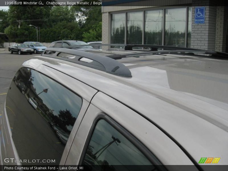 Champagne Beige Metallic / Beige 1996 Ford Windstar GL