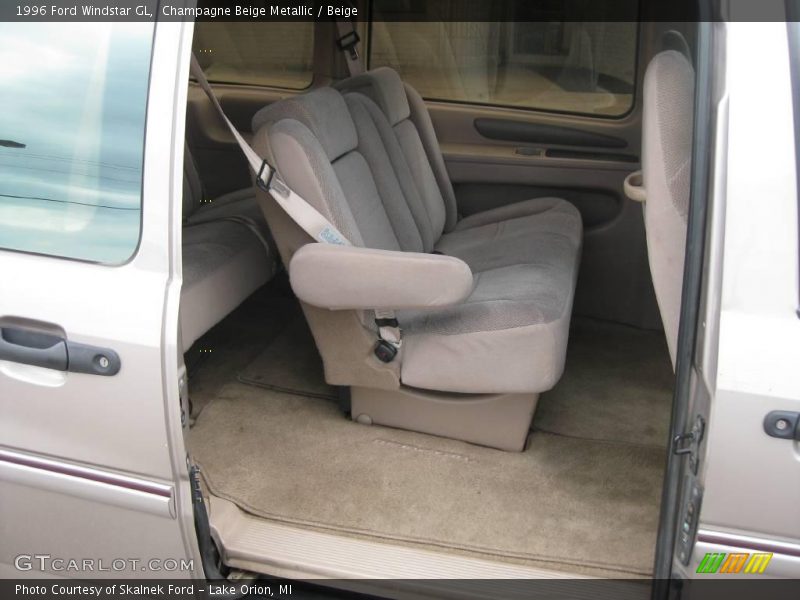 Champagne Beige Metallic / Beige 1996 Ford Windstar GL