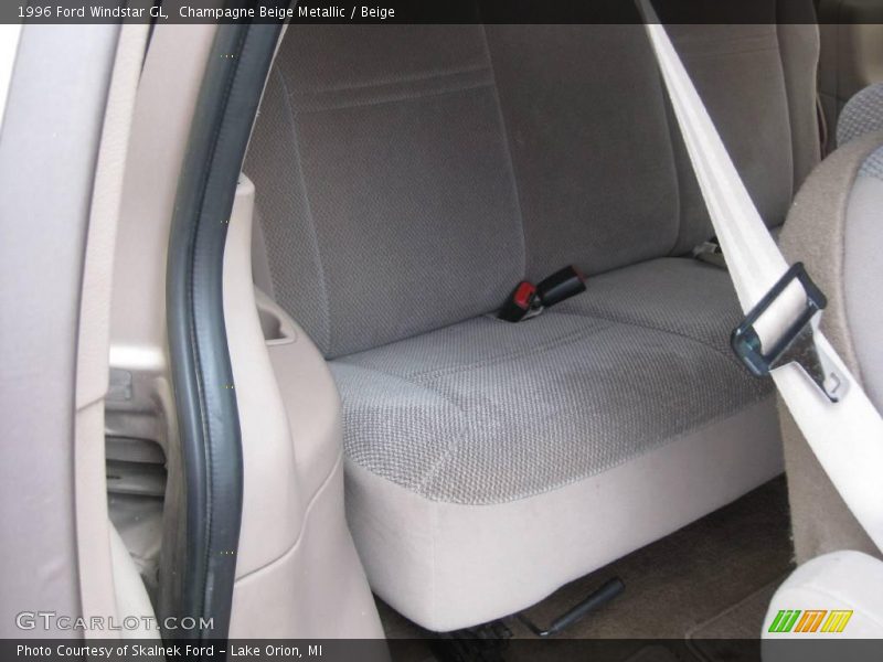 Champagne Beige Metallic / Beige 1996 Ford Windstar GL