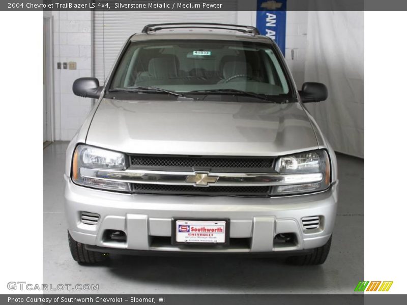 Silverstone Metallic / Medium Pewter 2004 Chevrolet TrailBlazer LS 4x4