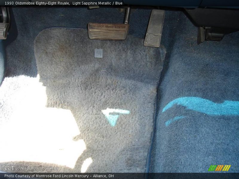 Light Sapphire Metallic / Blue 1993 Oldsmobile Eighty-Eight Royale